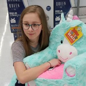 Meet your Posher, Emily